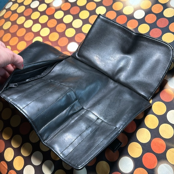 Checi black snap button closure fold out wallet - Picture 5 of 12